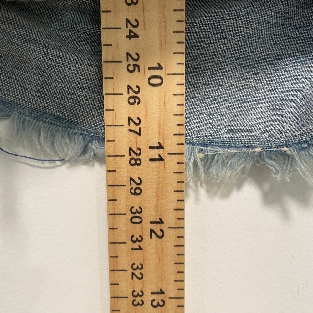 BKE Stella Distressed Denim Shorts Light Wash Frayed Hem Size 24 Low Rise Womens - Picture 5 of 6